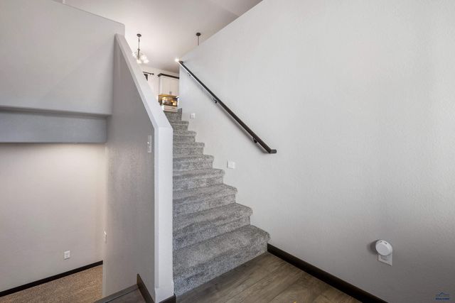 582 ANTIETAM DR, Box Elder, SD 57719