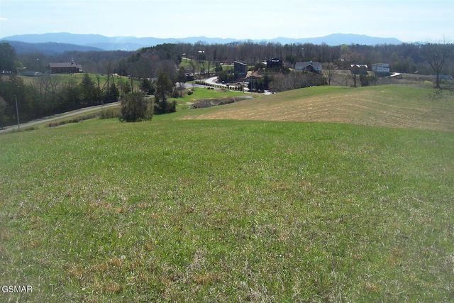 1 Flat Creek Rd, Sevierville, TN 37876