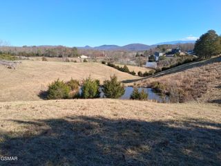 1 Flat Creek Rd, Sevierville, TN 37876