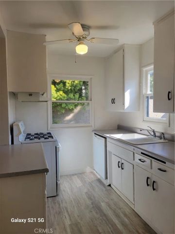 7912 Glencoe Drive, Huntington Beach, CA 92647