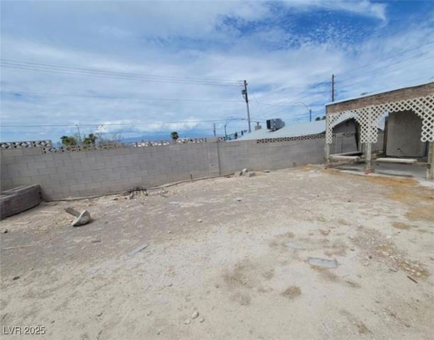 6733 East Carey Avenue, Las Vegas, NV 89156