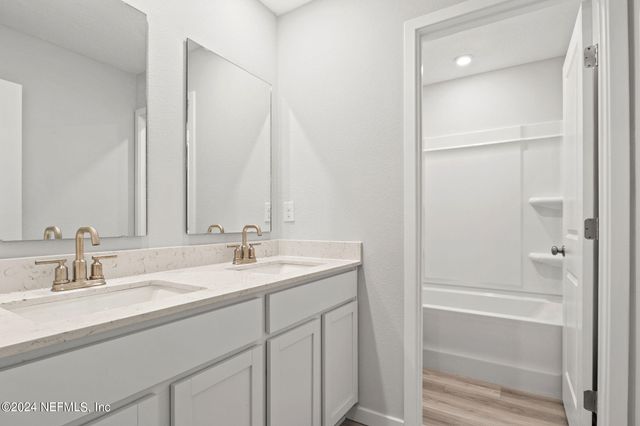 14726 CASHEW Avenue, Jacksonville, FL 32218