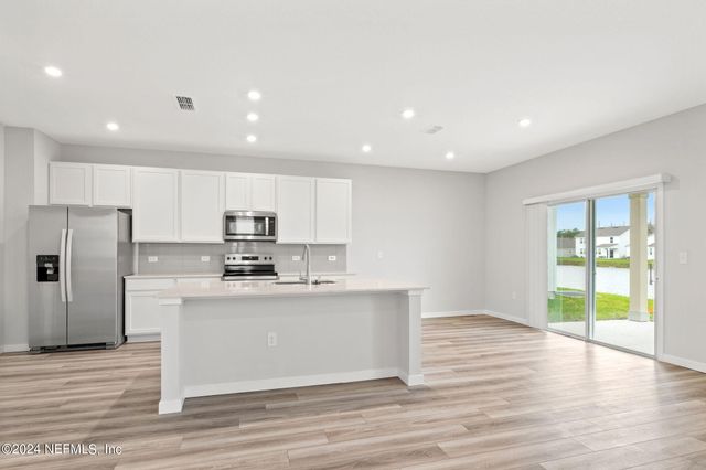 14726 CASHEW Avenue, Jacksonville, FL 32218