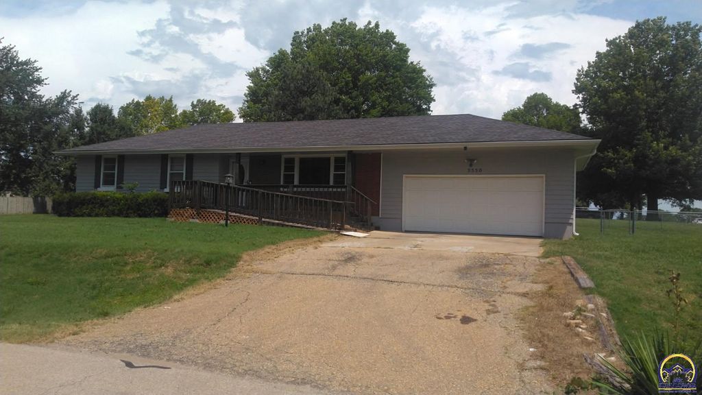 3550 SE 36th ST, Topeka, KS 66605