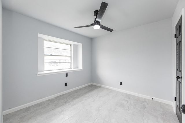 1109 E Columbia Lane, Deer Park, TX 77536