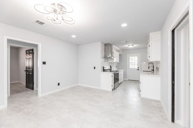 1109 E Columbia Lane, Deer Park, TX 77536