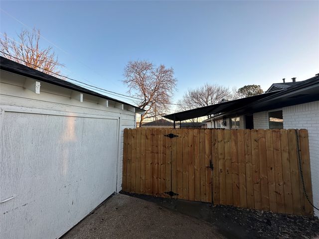 2322 Meadow Lane, Mesquite, TX 75150