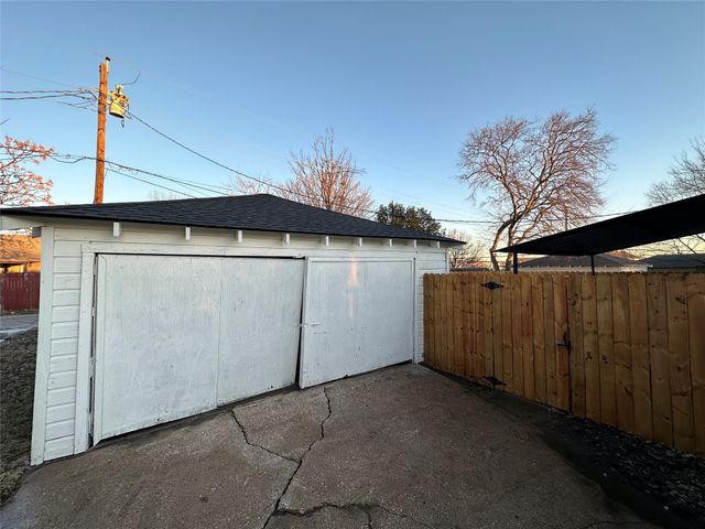 2322 Meadow Lane, Mesquite, TX 75150