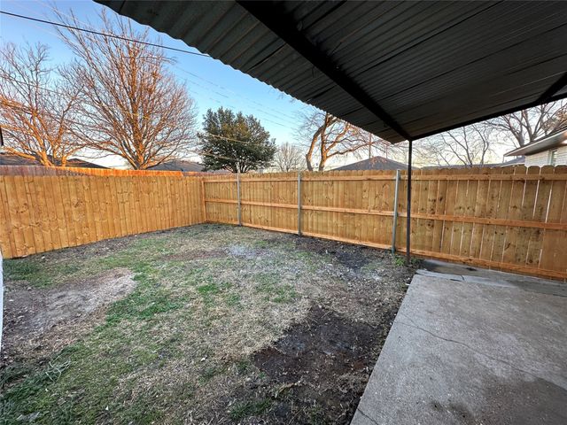 2322 Meadow Lane, Mesquite, TX 75150