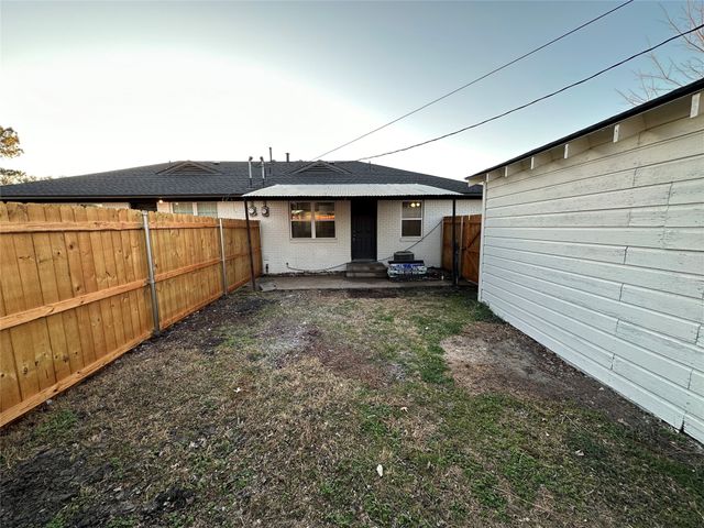 2322 Meadow Lane, Mesquite, TX 75150