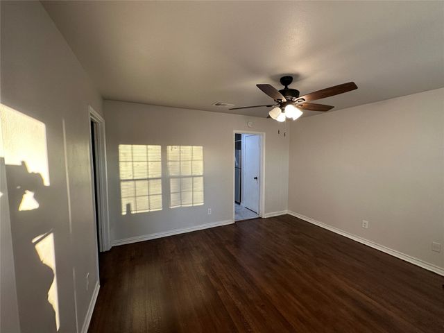 2322 Meadow Lane, Mesquite, TX 75150