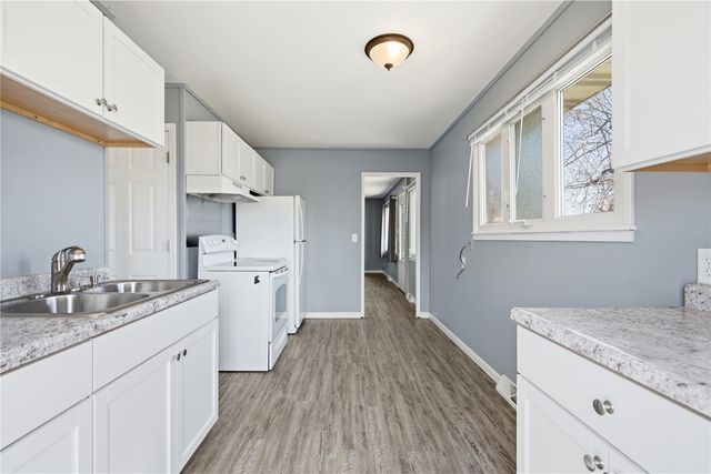 642 Old Marion Road NE, Cedar Rapids, IA 52402