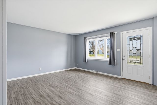 642 Old Marion Road NE, Cedar Rapids, IA 52402