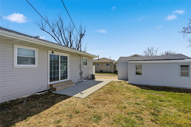 642 Old Marion Road NE, Cedar Rapids, IA 52402