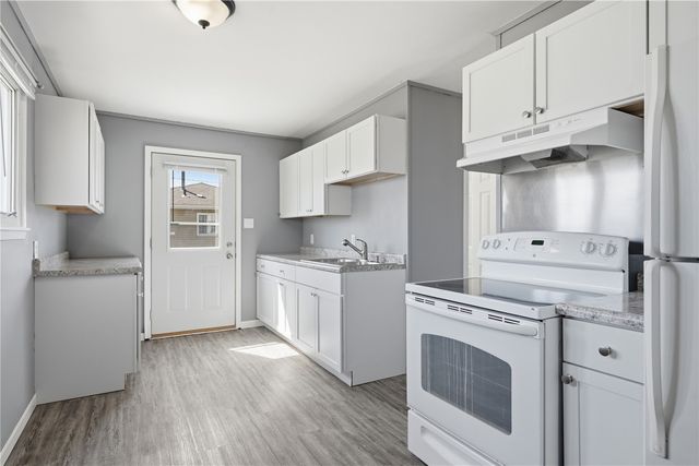 642 Old Marion Road NE, Cedar Rapids, IA 52402