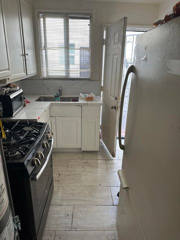 5659 Telegraph Ave, Oakland, CA 94609