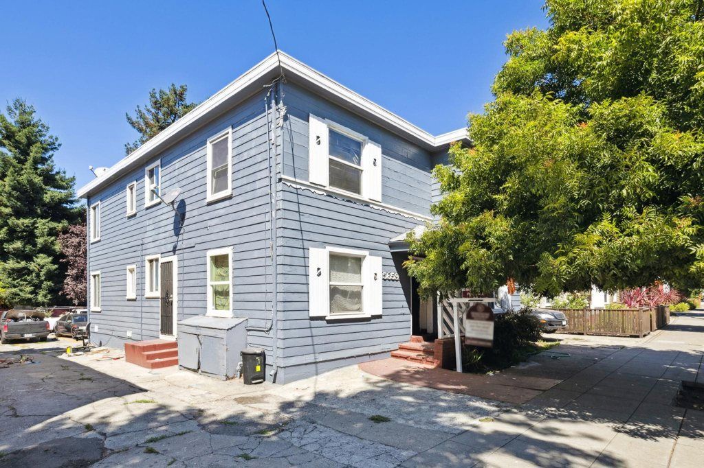 5659 Telegraph Ave, Oakland, CA 94609