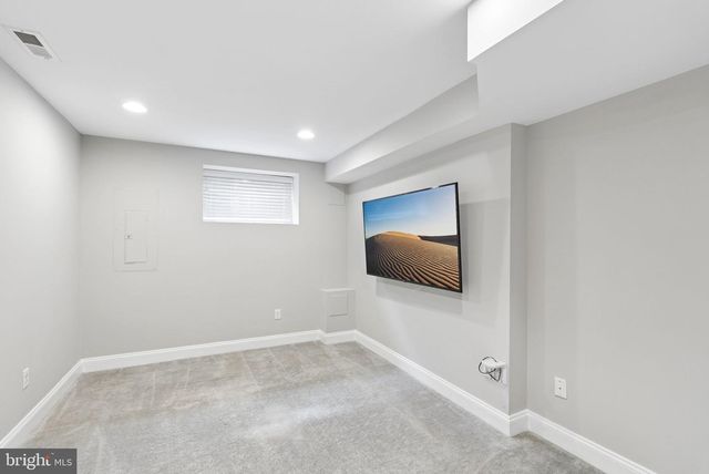 322 S CLINTON ST S, Baltimore, MD 21224
