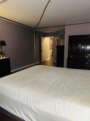 1047 Golfview Road, Middletown, OH 45042