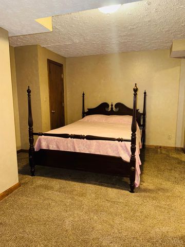 1047 Golfview Road, Middletown, OH 45042