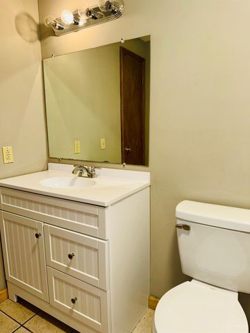 1047 Golfview Road, Middletown, OH 45042