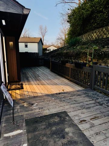 1047 Golfview Road, Middletown, OH 45042