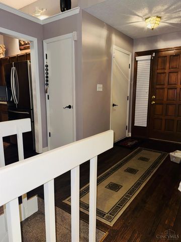 1047 Golfview Road, Middletown, OH 45042