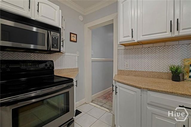 526 E Gwinnett Lane 4, Savannah, GA 31401