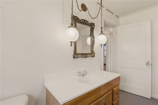 1221 Vine St, Connellsville, PA 15425