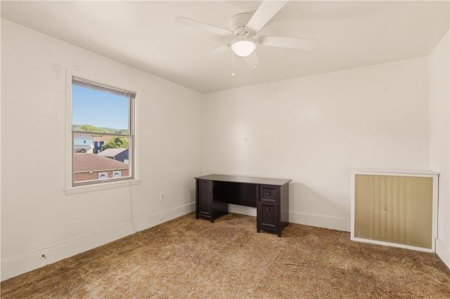 1221 Vine St, Connellsville, PA 15425