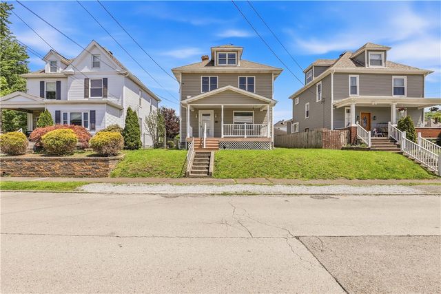 1221 Vine St, Connellsville, PA 15425