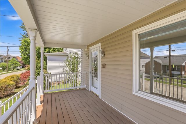 1221 Vine St, Connellsville, PA 15425