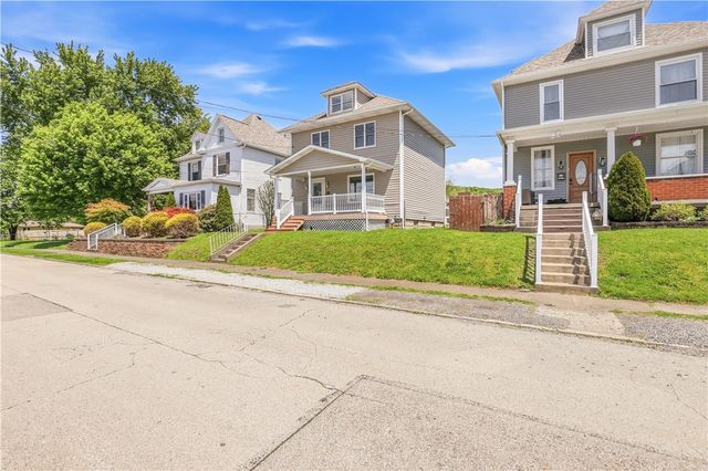 1221 Vine St, Connellsville, PA 15425