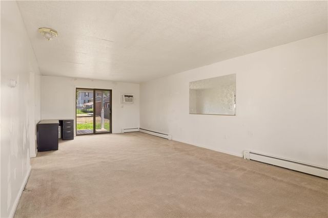 1221 Vine St, Connellsville, PA 15425