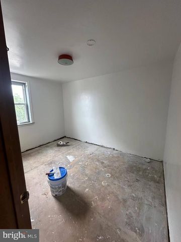 2019 DELMAR DR, Folcroft, PA 19032