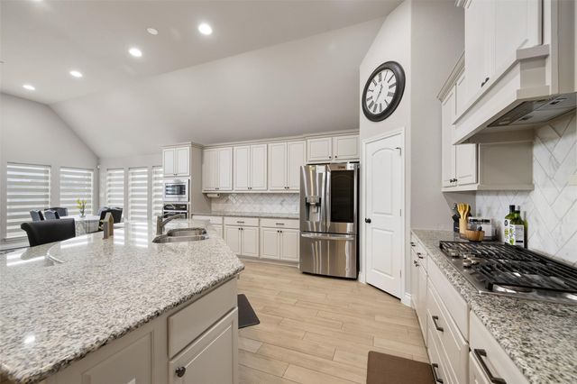 1934 Bayleaf Manor Drive, Manvel, TX 77578