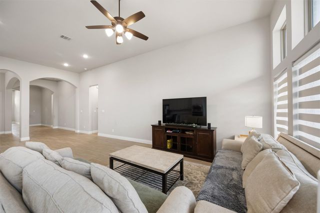 1934 Bayleaf Manor Drive, Manvel, TX 77578