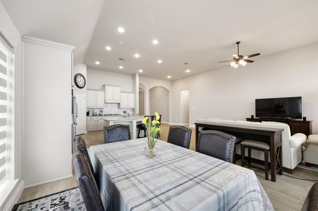 1934 Bayleaf Manor Drive, Manvel, TX 77578