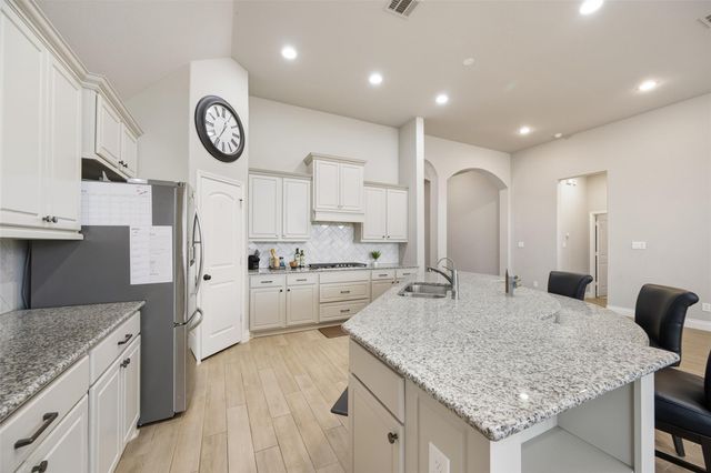 1934 Bayleaf Manor Drive, Manvel, TX 77578