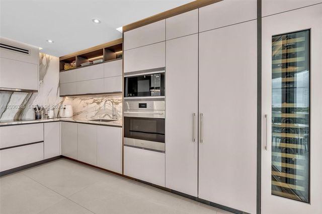 2127 Brickell Ave 1002, Miami, FL 33129