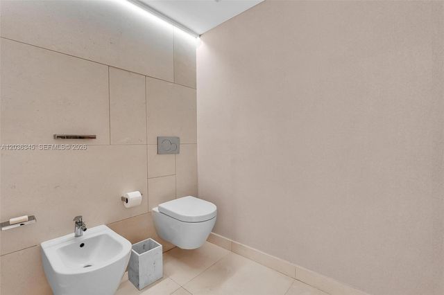 2127 Brickell Ave 1002, Miami, FL 33129