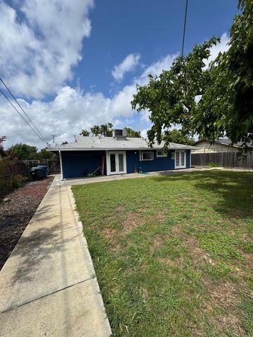 6824 Lumry St, North Highlands, CA 95660