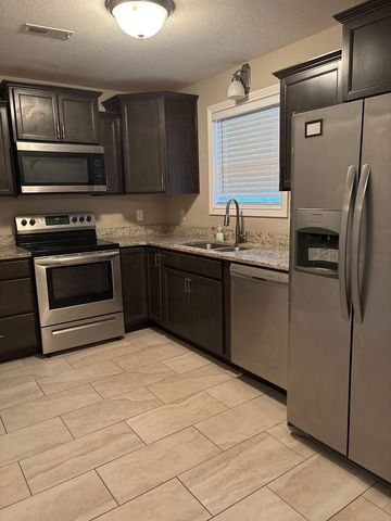 119 Ambridge St, Oak Grove, KY 42262