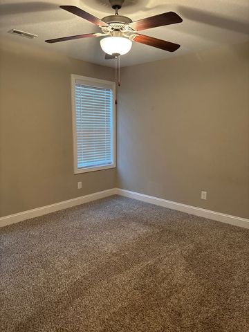 119 Ambridge St, Oak Grove, KY 42262