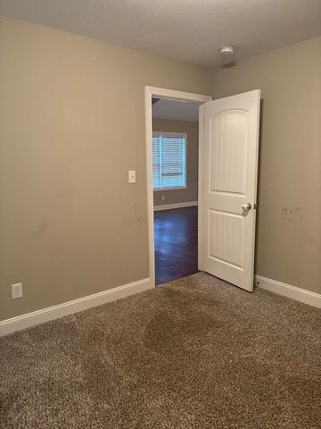 119 Ambridge St, Oak Grove, KY 42262