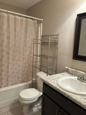 119 Ambridge St, Oak Grove, KY 42262