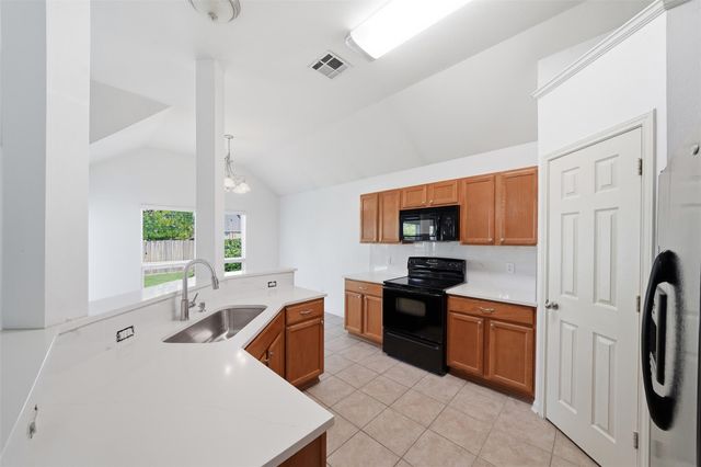 5623 Fair Hill DR, Temple, TX 76502