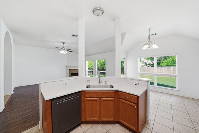 5623 Fair Hill DR, Temple, TX 76502