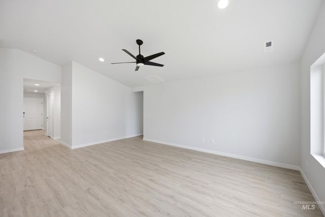 1423 Long Pond St, Middleton, ID 83644