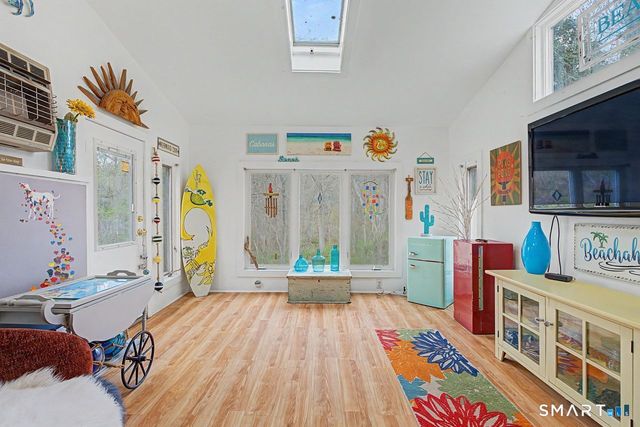 70 Browns Lane, Old Lyme, CT 06371
